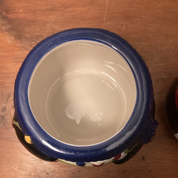 NWT- Adorable Hand Painted Holiday Penguin Ceramic Cookie Jar Decoration - Picture 17 of 17